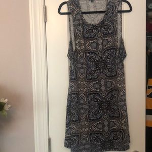 Basic t shirt dress with side cut out